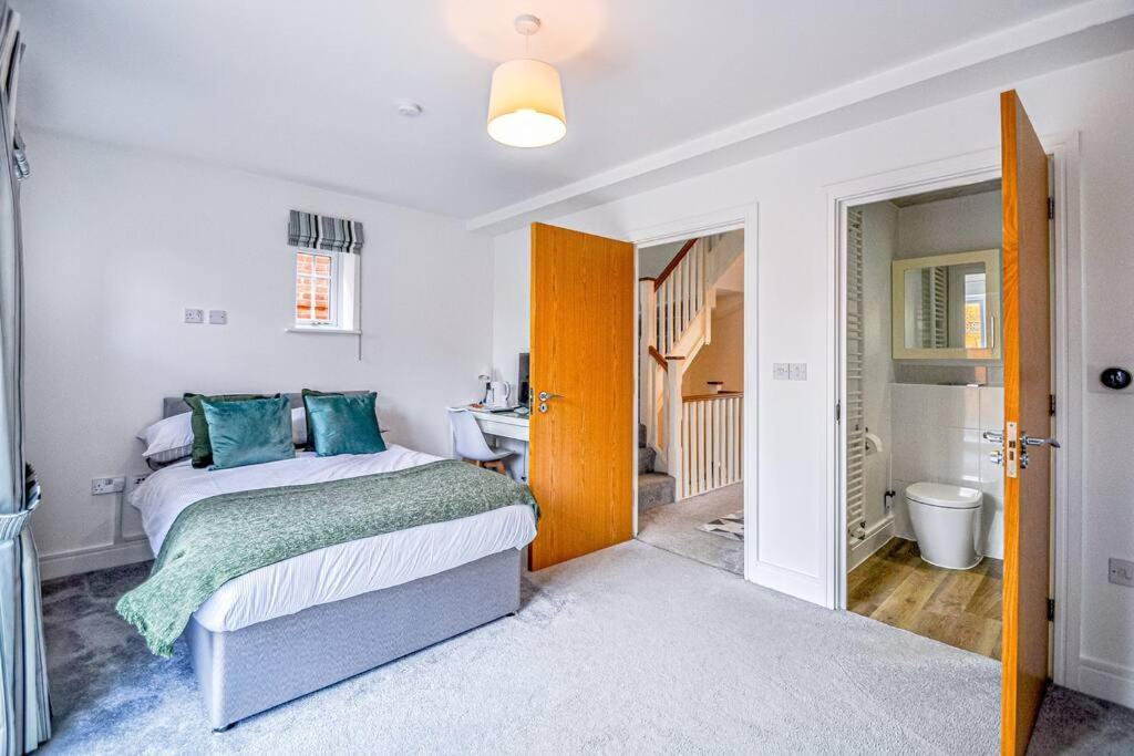 Entire House Sleeps 8 Near The River Thames Μεϊντενχέντ Εξωτερικό φωτογραφία