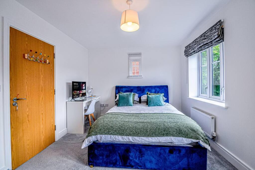 Entire House Sleeps 8 Near The River Thames Μεϊντενχέντ Εξωτερικό φωτογραφία