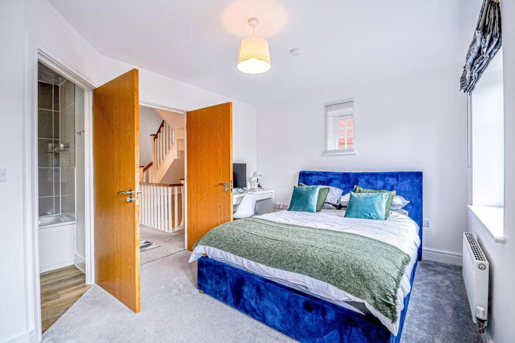 Entire House Sleeps 8 Near The River Thames Μεϊντενχέντ Εξωτερικό φωτογραφία