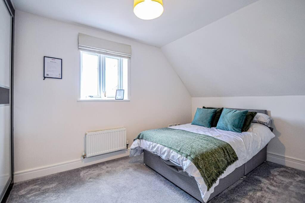 Entire House Sleeps 8 Near The River Thames Μεϊντενχέντ Εξωτερικό φωτογραφία