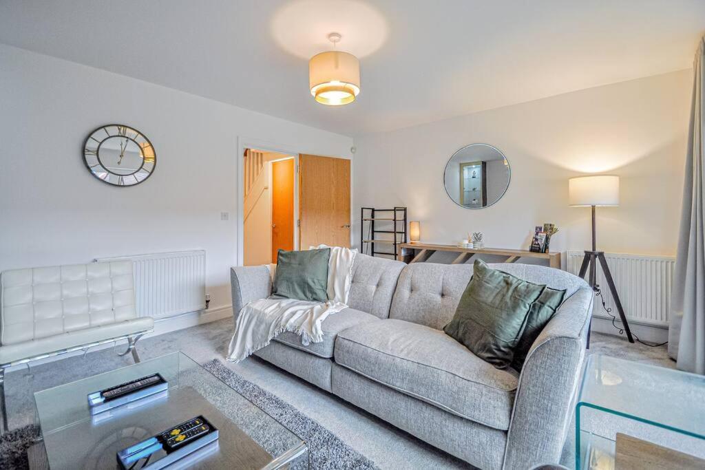 Entire House Sleeps 8 Near The River Thames Μεϊντενχέντ Εξωτερικό φωτογραφία